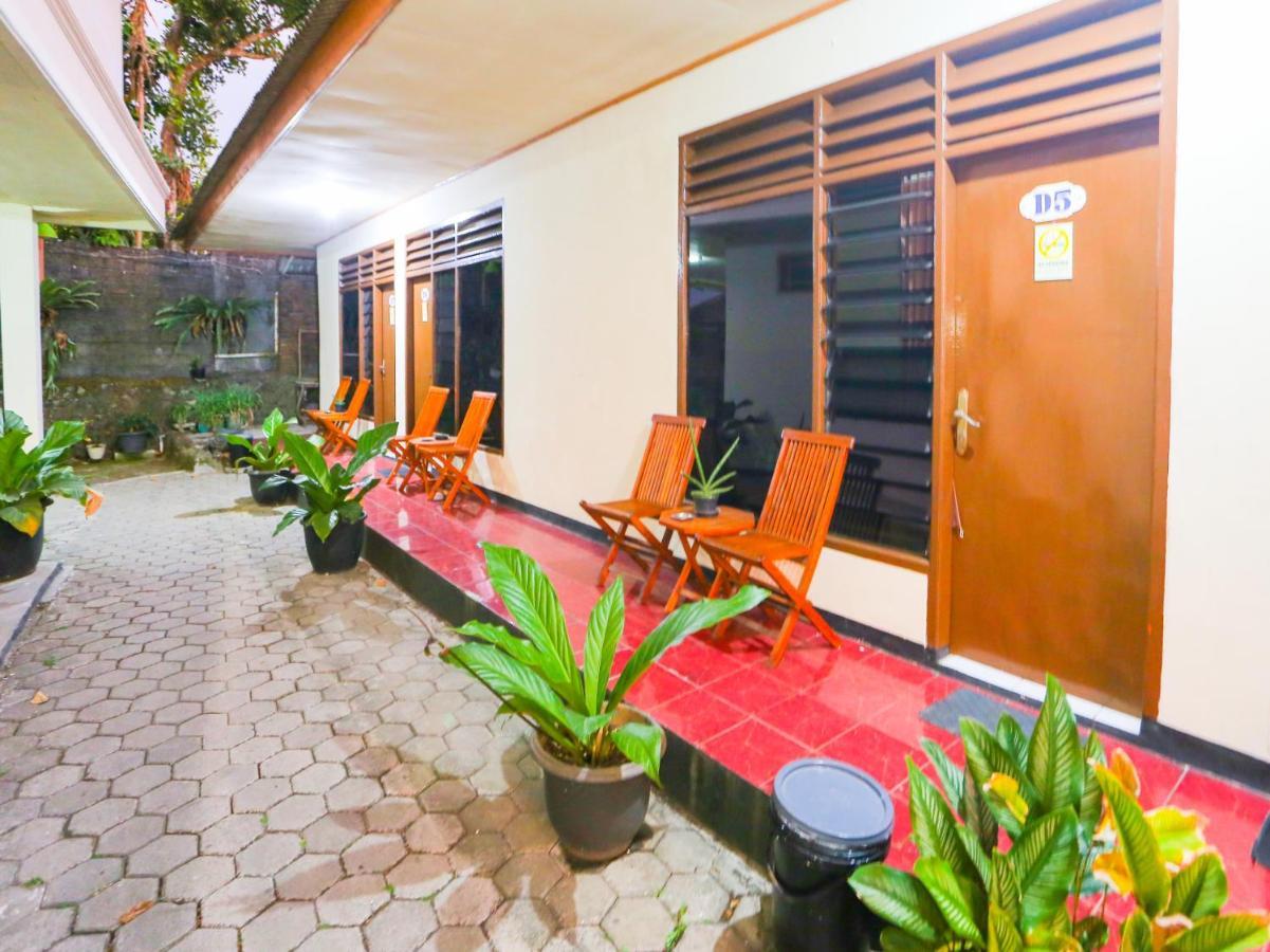 Oyo 93136 Hotel Santo Djaya 2 茂物 外观 照片