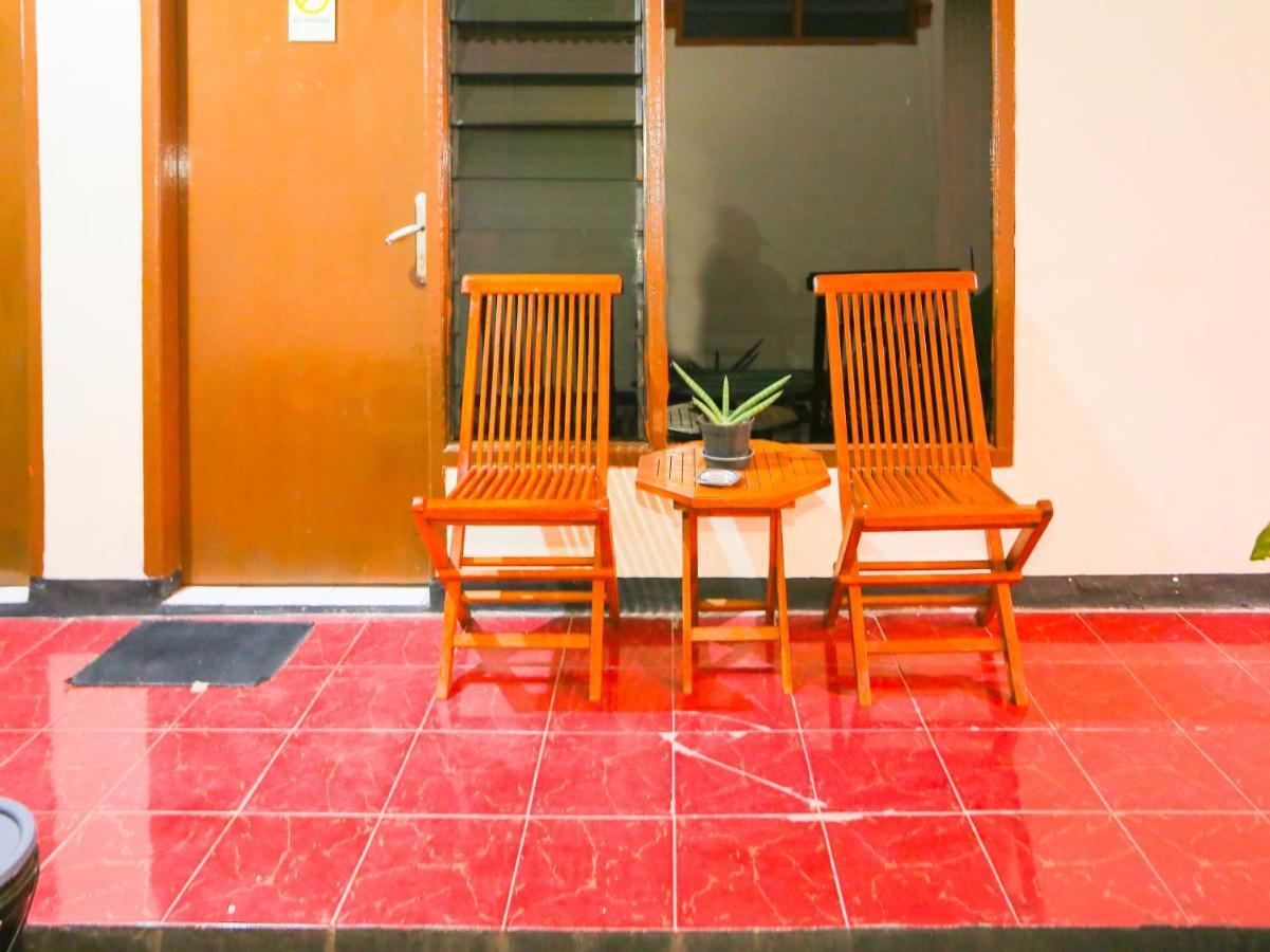 Oyo 93136 Hotel Santo Djaya 2 茂物 外观 照片